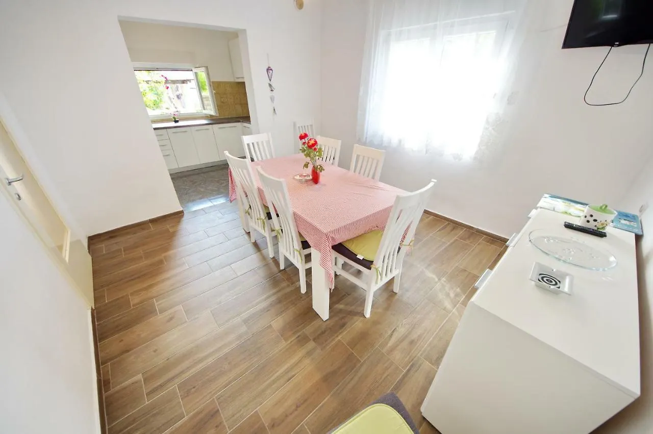 Holiday Home Pavlovi Dvori Smilcic Chorwacja