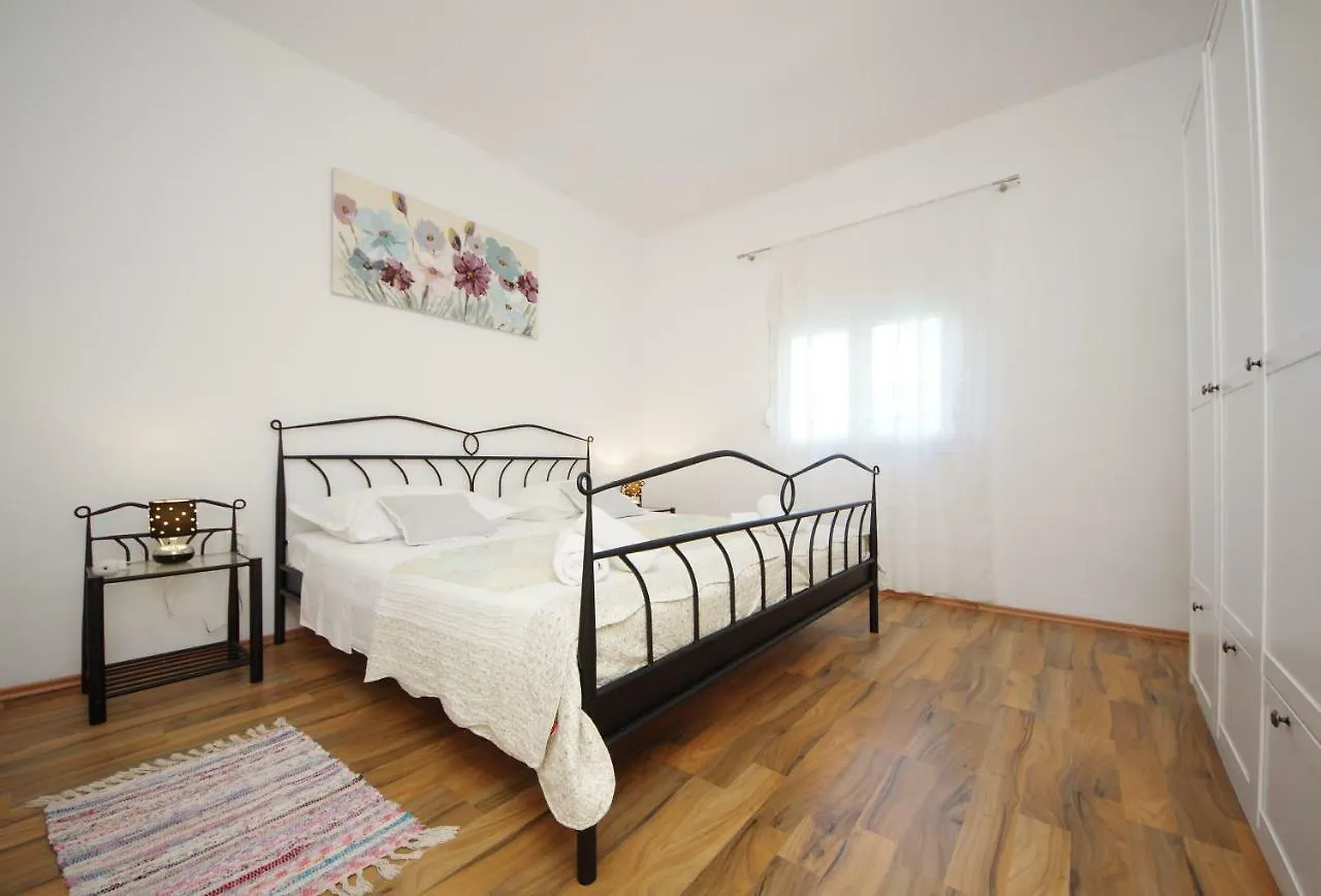 Holiday Home Pavlovi Dvori Smilcic